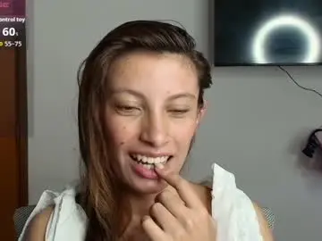 Sweet_moon_v_  live sex cam