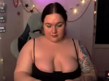 Trinititi  live sex cam