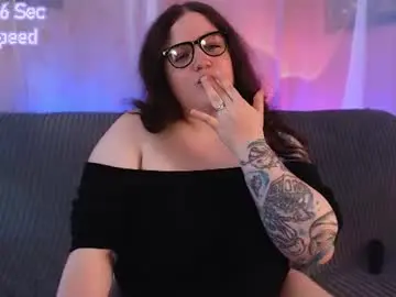 Trinititi  live sex cam