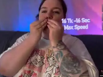 Trinititi  live sex cam