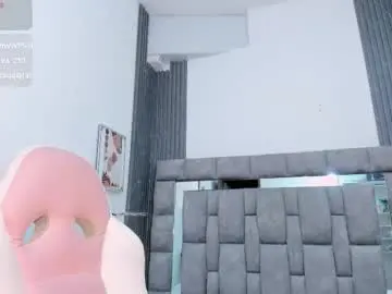 Zulyjones  live sex cam