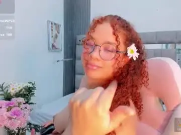 Zulyjones  live sex cam