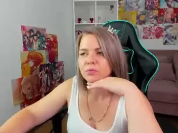 Adeleravelle  live sex cam