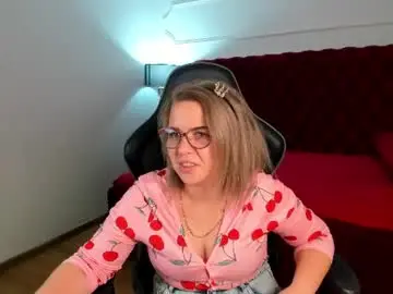 Adeleravelle  live sex cam