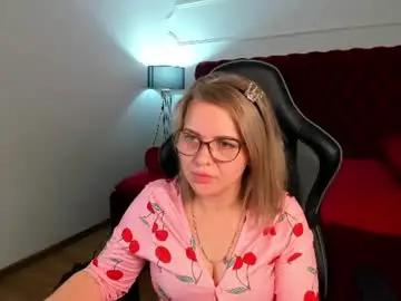 Adeleravelle  live sex cam