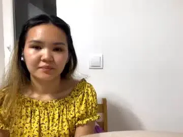 Charlinepalme  live sex cam