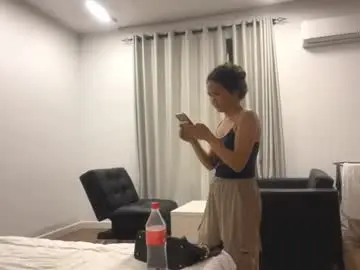 Charlinepalme  live sex cam