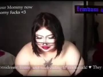 Kinkybaddie69  live sex cam
