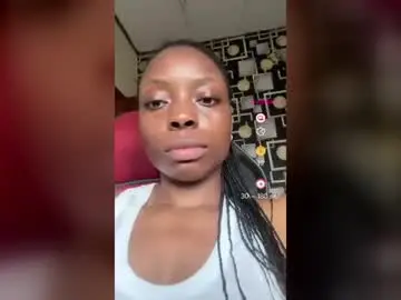 Melanieolive  live sex cam