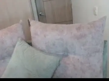 Nhaty0817  live sex cam