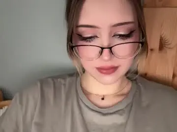 Princesspoly87  live sex cam