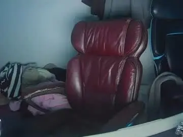 Rottwhore  live sex cam