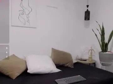 Soffiegrey  live sex cam