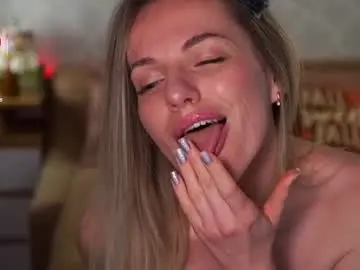 Vanille_mystery  live sex cam