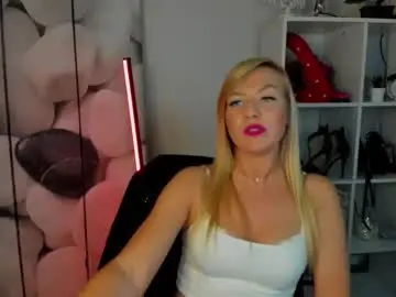 Adrenalinlaura  live sex cam