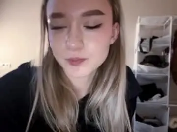 Ilonatangaro  live sex cam