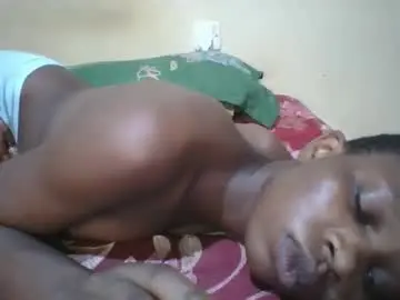 Romantic2u4  live sex cam