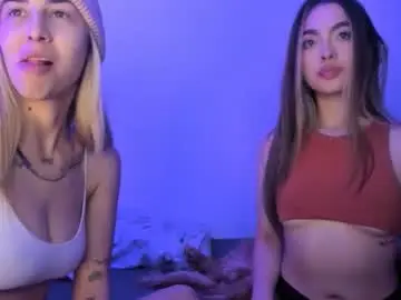 Vaiolett_69  live sex cam