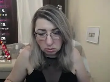 Helenenigma  live sex cam