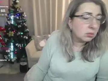 Helenenigma  live sex cam