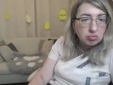 Helenenigma  live sex cam