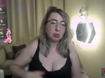 Helenenigma  live sex cam