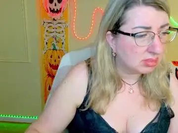 Helenenigma  live sex cam