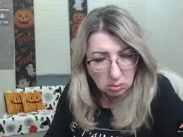 Helenenigma  live sex cam