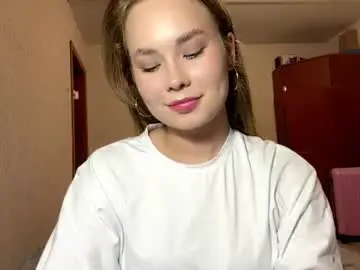 Ilenestutsman  live sex cam