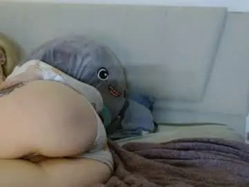 Ivyluxofficial  live sex cam