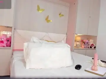 Kellykallahan  live sex cam