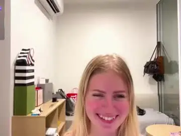 Laraineprada  live sex cam