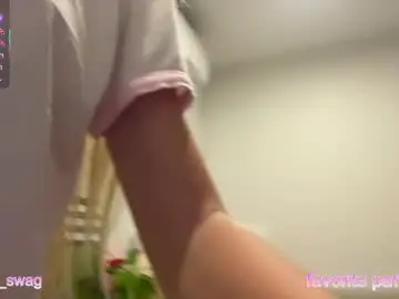 Laraineprada  live sex cam