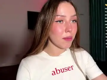Laraineprada  live sex cam