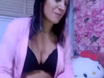 Ryeanne25  live sex cam