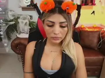 Saloomee__  live sex cam