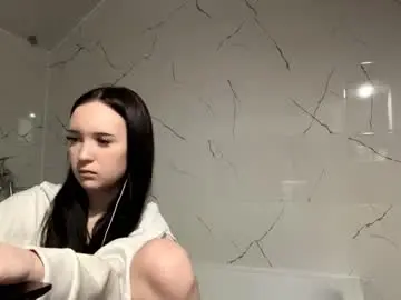 Wynellmchorse  live sex cam