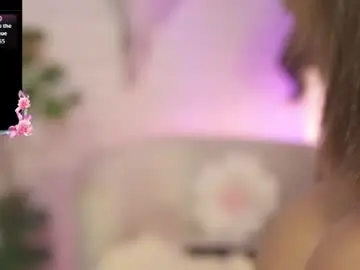 Adablue25  live sex cam