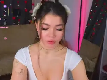 Caroline_brown0  live sex cam