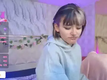 Cloee_tay1  live sex cam