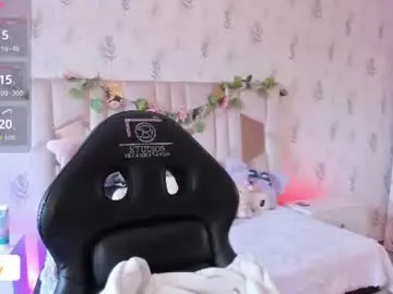 Cloee_tay1  live sex cam