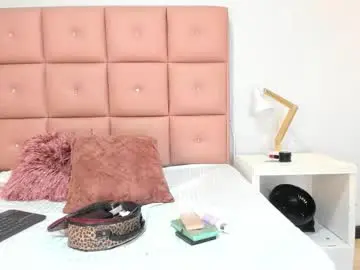 Lhiamfitt  live sex cam