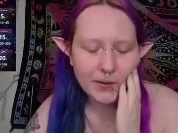 Loricritter2  live sex cam