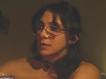 Zarahlynch  live sex cam