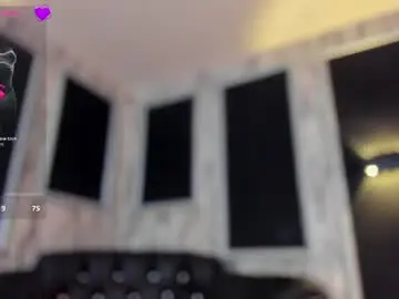 Adelinemoretti  live sex cam