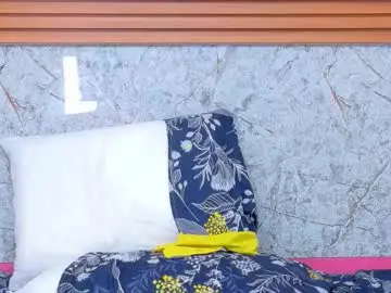 Curvyhomebebe  live sex cam