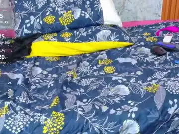 Curvyhomebebe  live sex cam