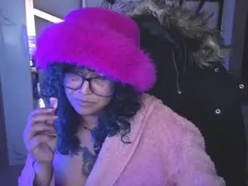 Holycow_girl_tp  live sex cam