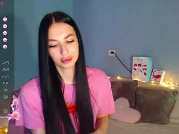 Karolina_hottie_  live sex cam