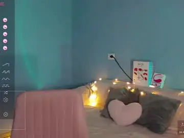 Karolina_hottie_  live sex cam